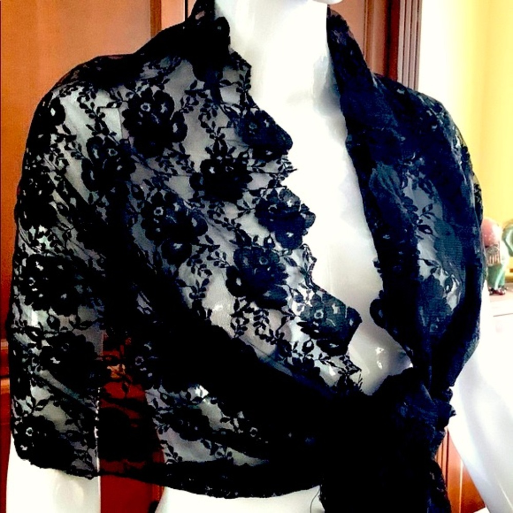 Long rectangular Real black lace shawl from Spain 45x155 cm long tassels at ends